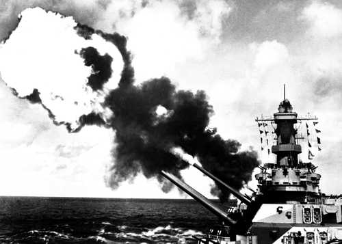 16inch Guns of USS Iowa Fire