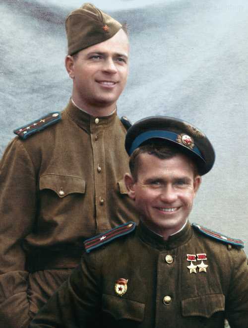 Twice Hero of Soviet Union Vasiliy Efremov with co