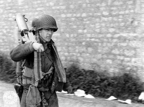 Soldier with Browning Gun