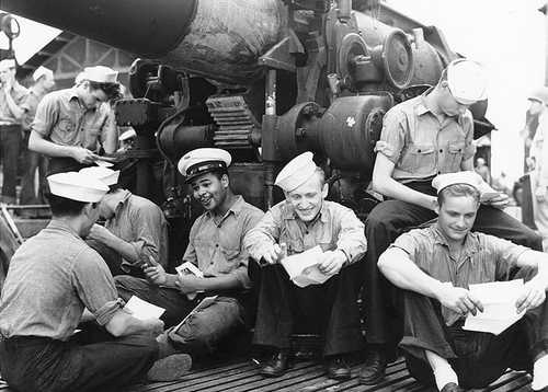 Sailors from USS Argonaut (submarine)
