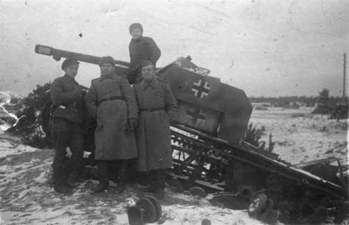 Destroyed 7,5 cm Pak 97/38 (f) auf Pz.740 (r)