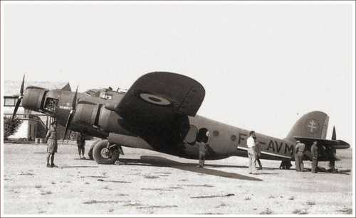 Italian bomber in French markings