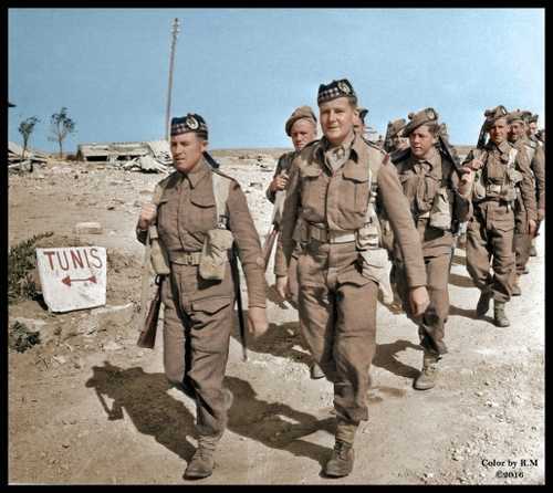 Gordon Highlanders entering Tunis ca.1942
