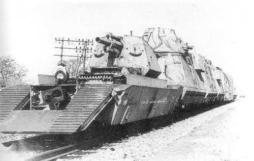armored train with heavy gun