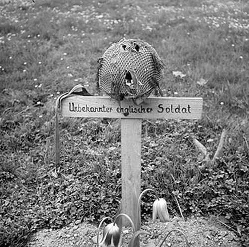 Airborne Grave, Holland, 1944