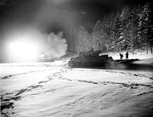 M10 firing at night 