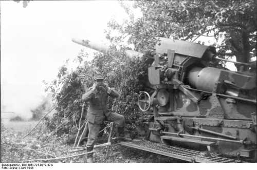 17 cm Kanone 18 in Normandy