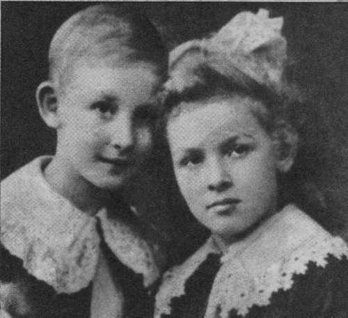 Reinhard Heydrich and his sister Maria
