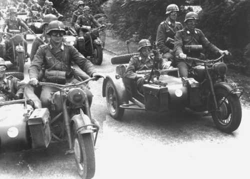 Motorcycle recon unit - Hermann Goering Division.