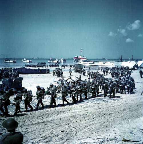 Canadian Infantrymen at Juno Beach