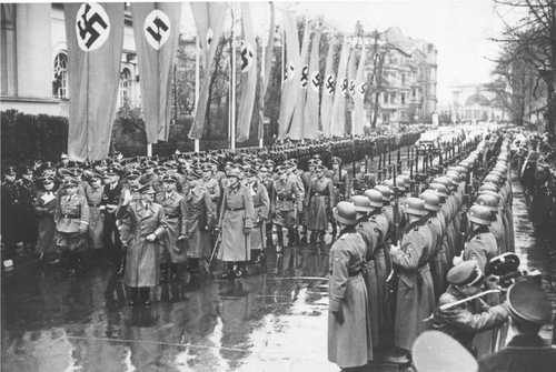 Hitler inspects troops