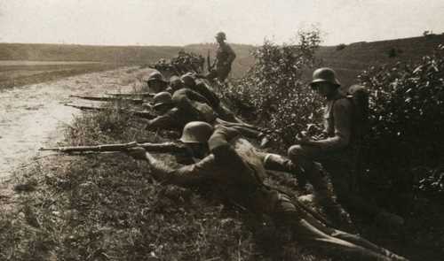 Lithuanian infantry in manouvers
