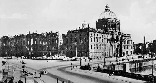 Stadtschloss, Berlin, 1945.