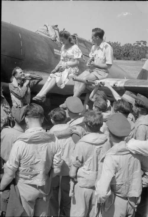 Patricia Burke entertains the RAF