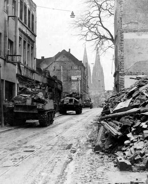 Sherman tanks in Cologne