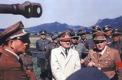 hitler with ss officers