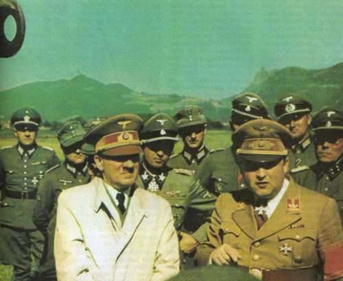 Hitler at weapon exhibition