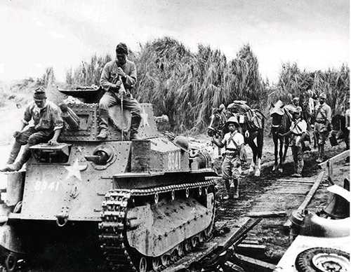 Tank with a white star