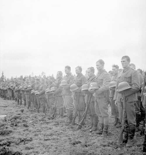 Soldiers lined up