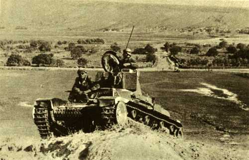 R-1 fron 1st Ro. Armor Divizion crossing Prut r.