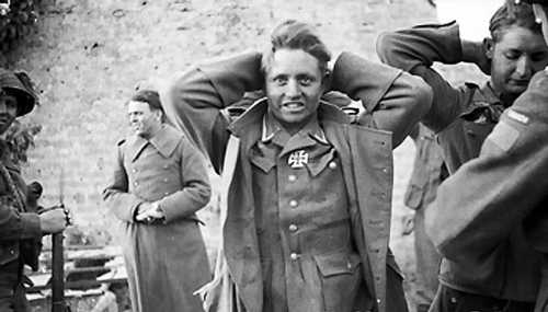 Canadians with captured Germans