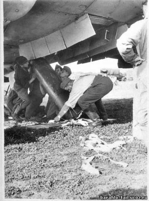 Loading a bomber