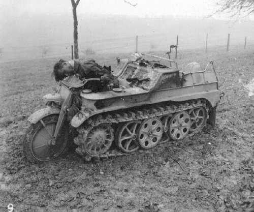 german messenger machine gunned