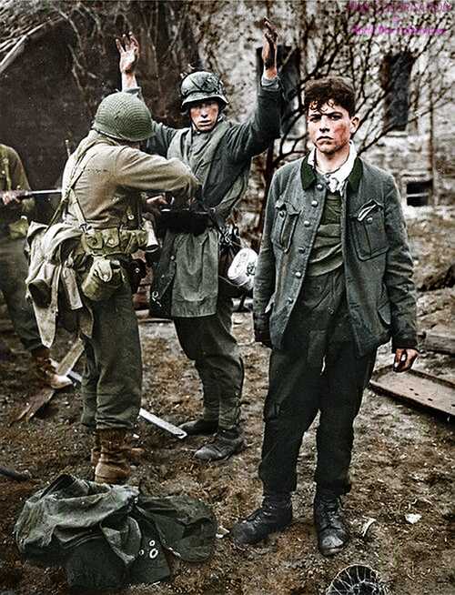 Two German snipers surrender to GIs