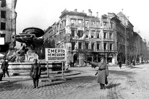 Directing traffic on a square