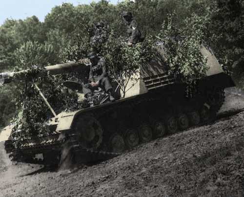 Hummel Panzerhaubitze