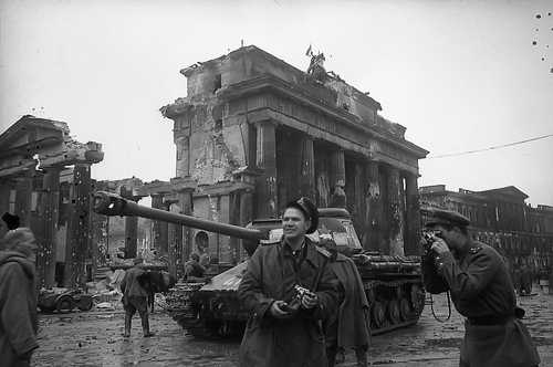 IS-2 Streets of Berlin