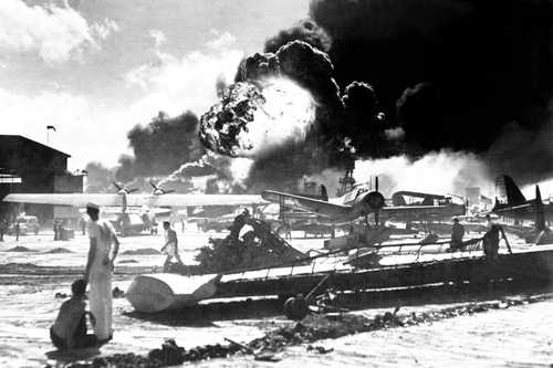 Attack at Pearl Harbor by Japanese