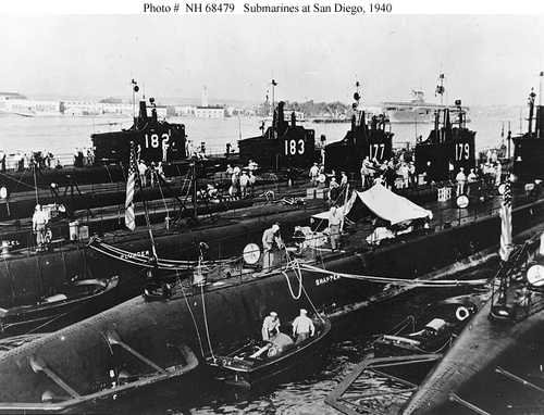 Submarines in San Diego harbor 1940