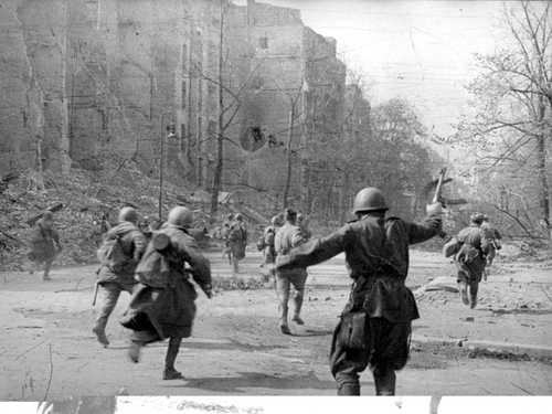 Street fighting in berlin