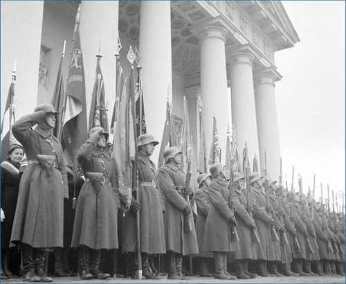 Lithuanian army soldiers in Vilnius