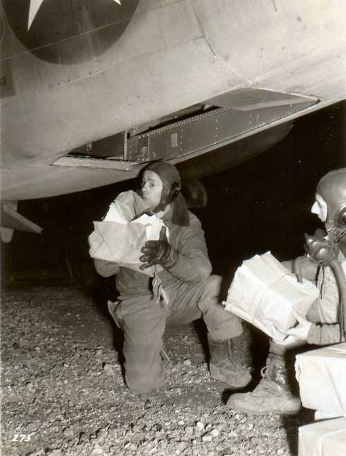 Loading the leaflets