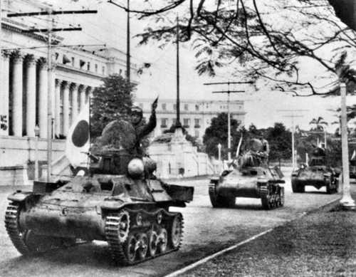 Tankettes in Manila 1942