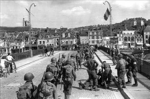Joigny 1944