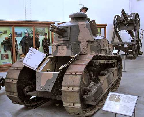 Blast from the past - Renault FT-17.