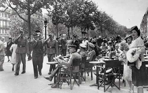Boulevardiers.
