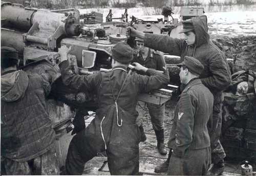 Luftwaffe Flak crew