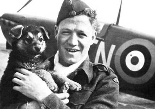 Pilote and his mascotte