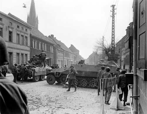 US soldiers and vehicles