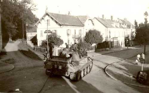 Panther tank in a village - Normandy