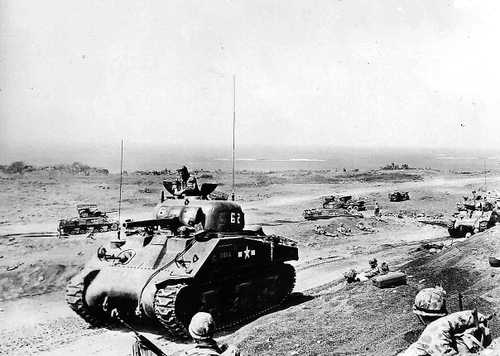 Tanks moving on in Iwo Jima