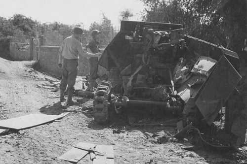 Destroyed German SdKfz 251/9 Halftrack