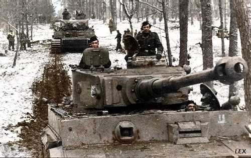Tigers of heavy SS tank battalion 102