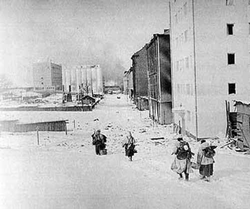 Last Finns leaving Vyborg
