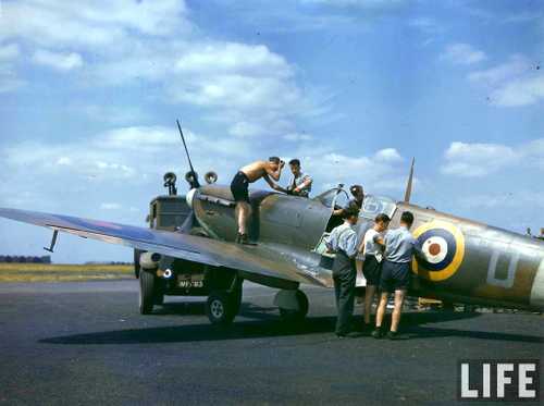 Spitfire ground crew 1941