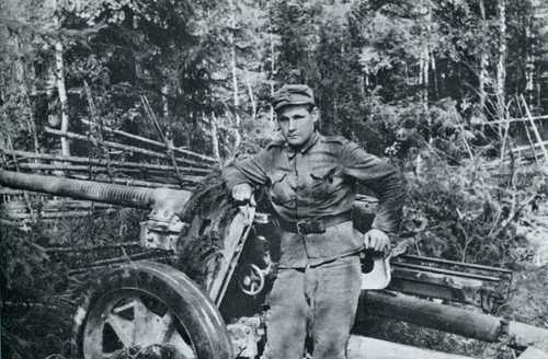 Toivo Ilomäki whit his 75 K/40 